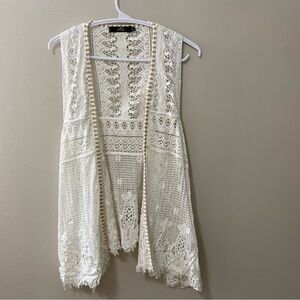 BKE Buckle crochet vest cream womens medium floral boho festival hippie beachy